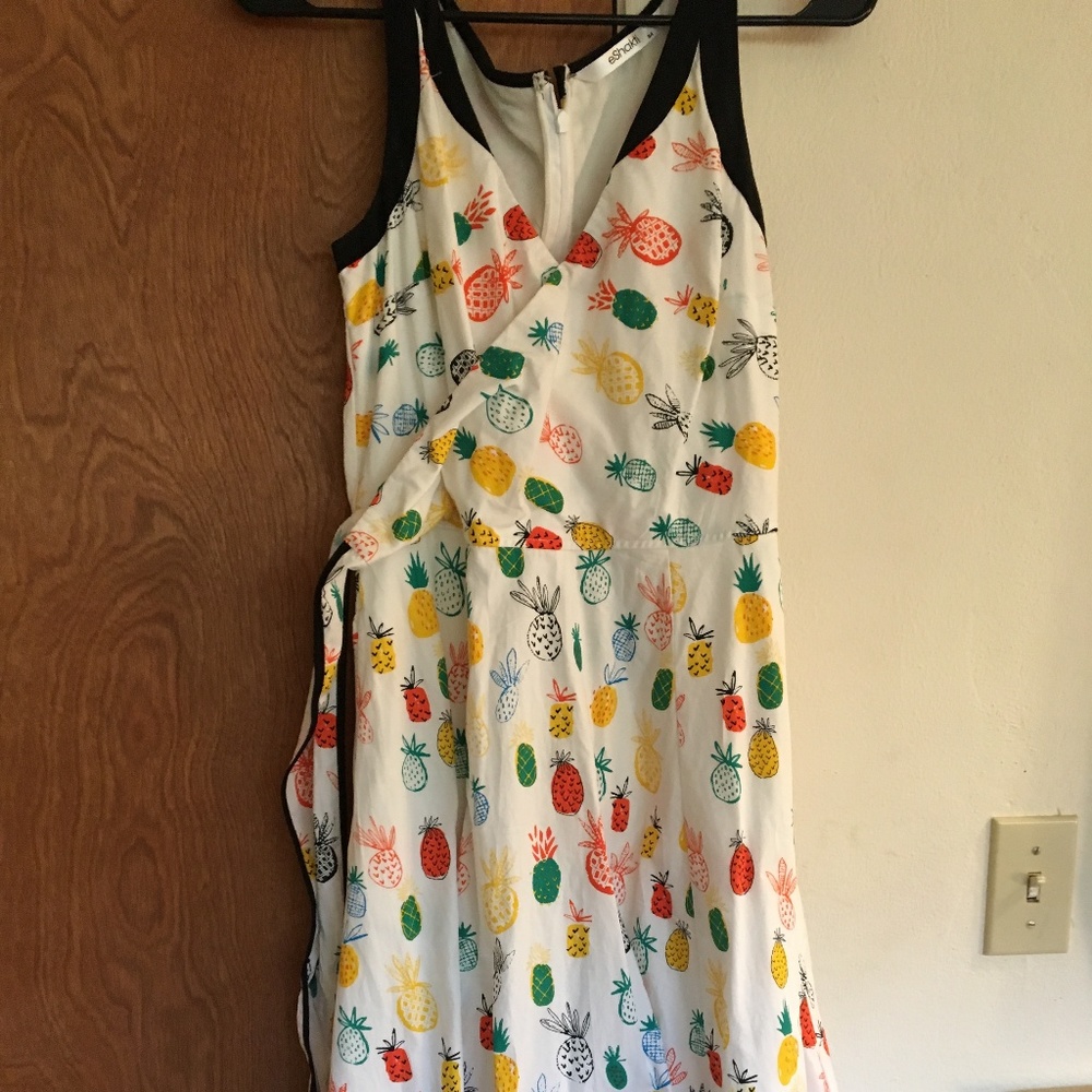 Eshakti dress, size small 6, pineapple print